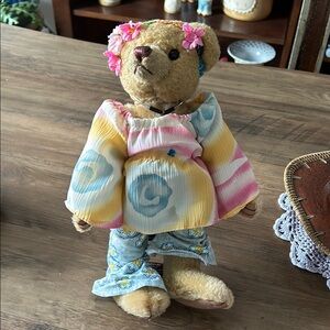 Vintage 1999 Brass Button Bears "Ivy" 1960's Bear Hippie Clothes